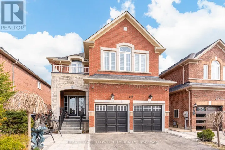37 DENIM DRIVE, Brampton (Bram East), Ontario L6P2R3