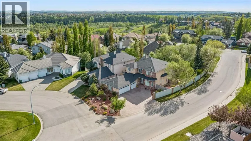 438 Candle Place SW, Calgary, Alberta T2W3B3