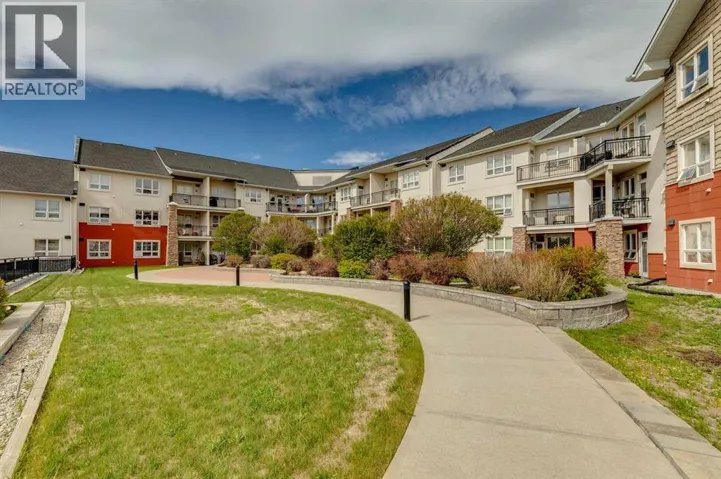 337, 26 Val Gardena View SW, Calgary, Alberta T3H5Z5