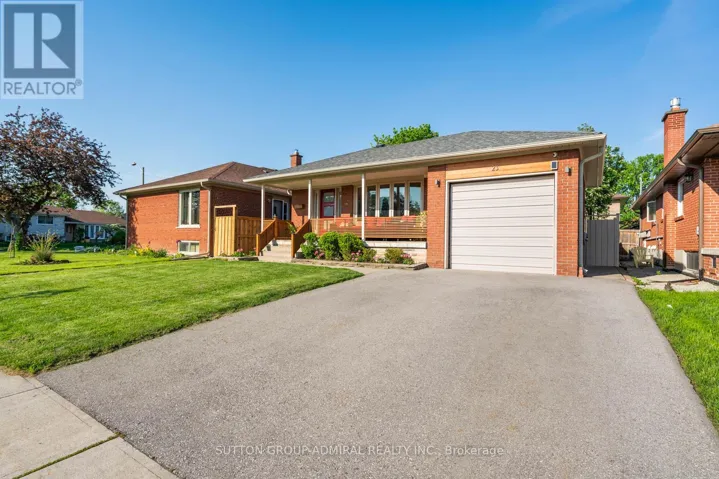 23 GROVERDALE ROAD, Toronto (Etobicoke West Mall), Ontario M9C3M7