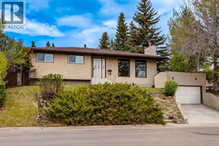 103 Cantrell Place SW, Calgary, Alberta T2W1X2