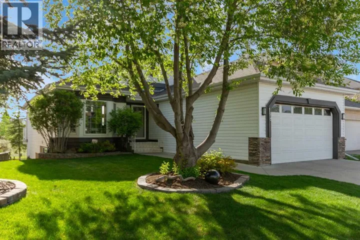 198 Douglas Woods Hill SE, Calgary, Alberta T2Z3B1