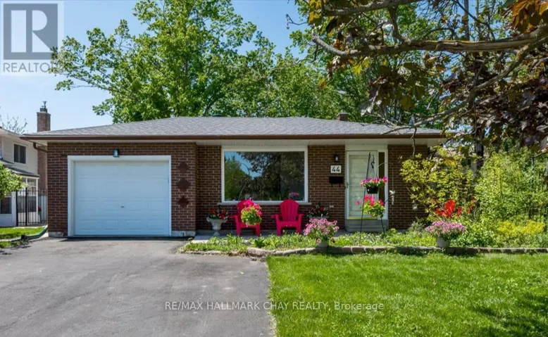 44 BELCOURT AVENUE, Barrie (Grove East), Ontario L4M4E4