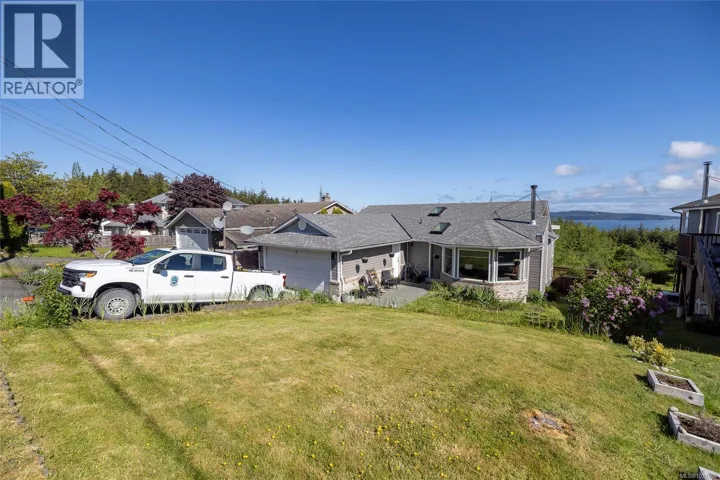 2874 Woodland Dr, Port McNeill, British Columbia V0N2R0