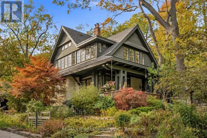 8 WENDIGO WAY, Toronto (High Park-Swansea), Ontario M6S2T9