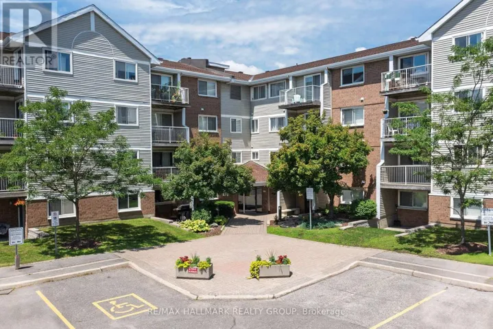 270 BRITTANY DRIVE, Ottawa, Ontario K1K4M3