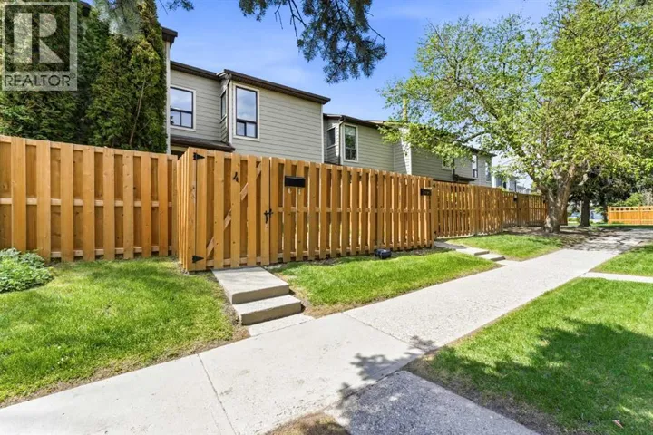 4, 106 Grier Terrace NE, Calgary, Alberta T2K5Y6