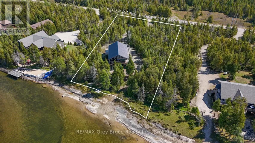 38 BAY SHORE AVENUE S, Northern Bruce Peninsula, Ontario N0H2R0