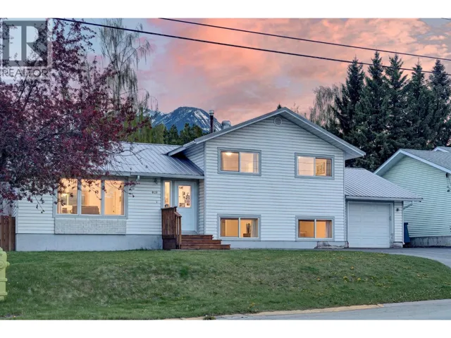 832 MICHEL Road, Elkford, British Columbia V0B1H0