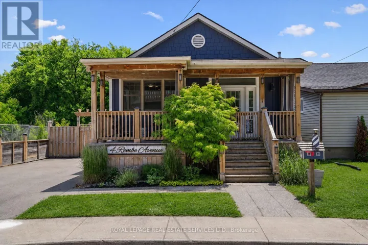 4 REMBE AVENUE, Hamilton (Hamilton Beach), Ontario L8H7G6