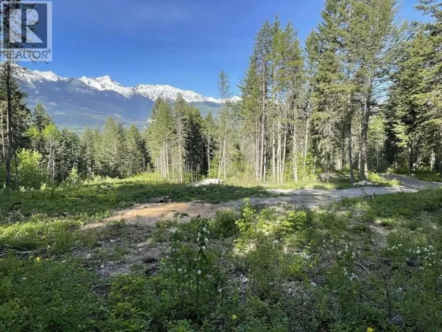 893 Crandall Road, Golden, British Columbia V0A1H2