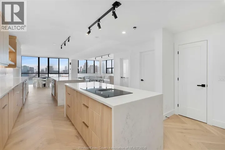 515 RIVERSIDE DRIVE West Unit# 1701, Windsor, Ontario N9A7C3