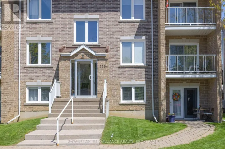 2104 - 225 OAK STREET, Gananoque, Ontario K7G2R5