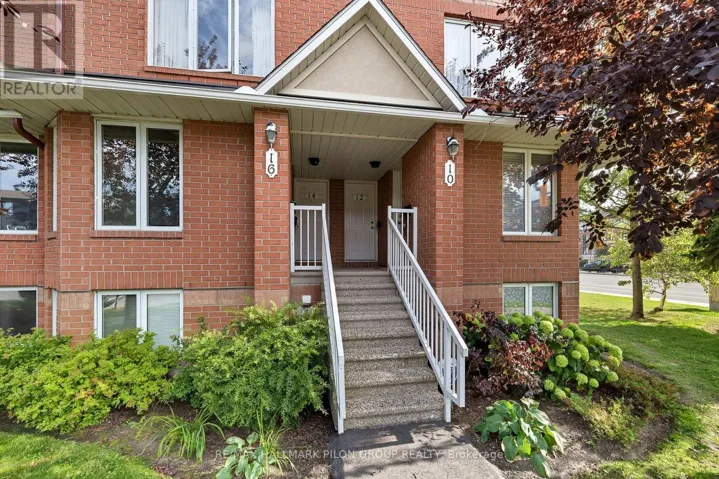 10 LAKEPOINTE DRIVE, Ottawa, Ontario K4A5E3