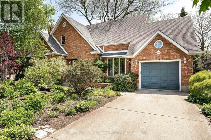 25 WHITE STREET, Stratford, Ontario N5A7M5