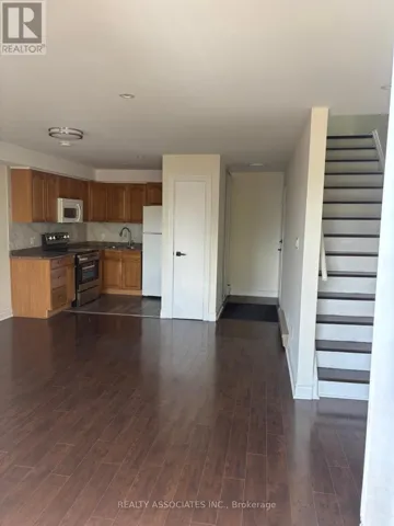 B - 1389 DANFORTH AVENUE, Toronto (Greenwood-Coxwell), Ontario M4J1N2