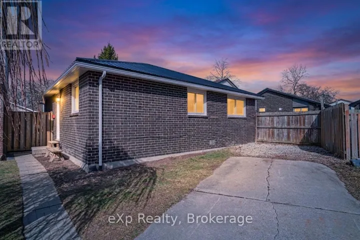 9190 BLENCARN COURT, Windsor, Ontario N8S4L3