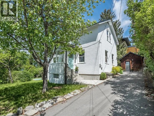 1723 Ward Street, Nelson, British Columbia V1L1V9