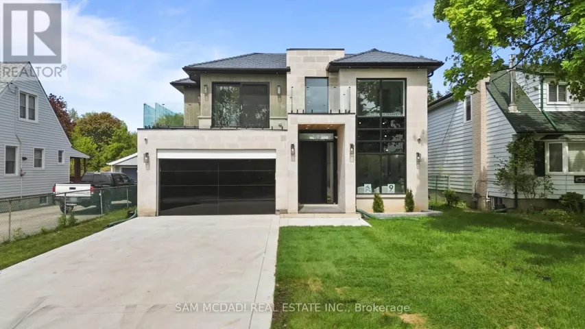 9 EARL STREET, Mississauga (Streetsville), Ontario L5M1N6