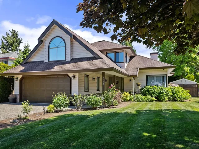 8672 163 STREET, Surrey, British Columbia V4N1C7