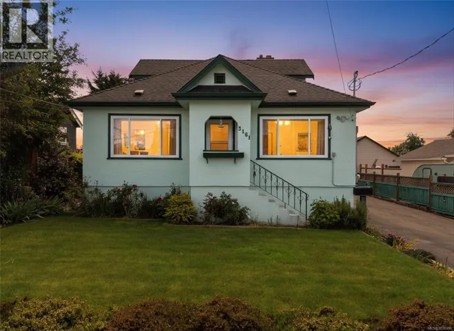3161 Donald St, Saanich, British Columbia V8V3P7