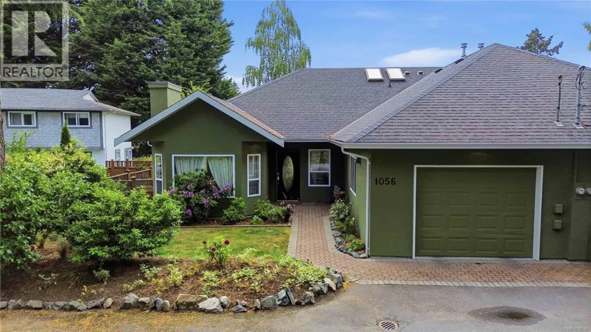 1056 Holly Park Rd, Central Saanich, British Columbia V8M2H1