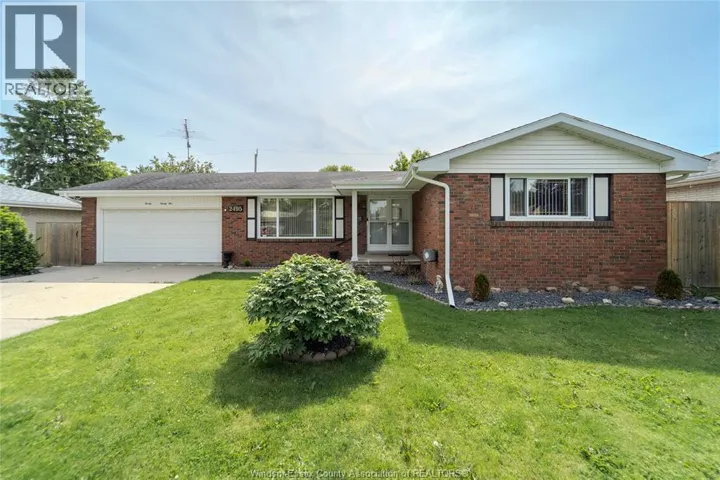 2495 MCKAY, Windsor, Ontario N9E2P4