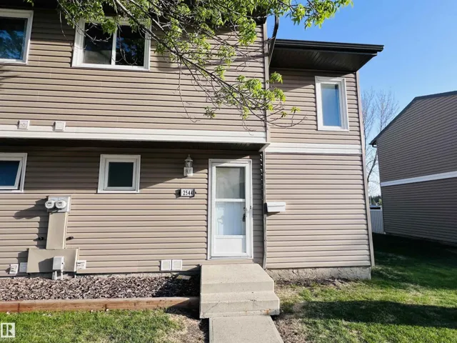 2544 79 ST NW, Edmonton, Alberta T6K3Y4