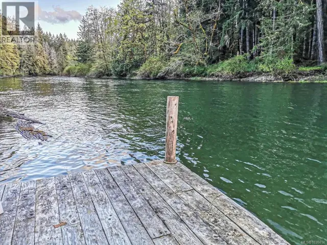 7840 Wentworth Rd, Lake Cowichan, British Columbia V0R2G0