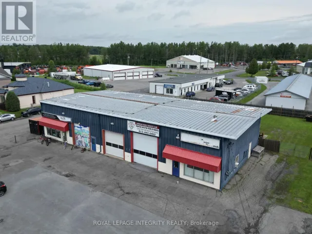 671 NOTRE DAME STREET, Russell, Ontario K0A1W1