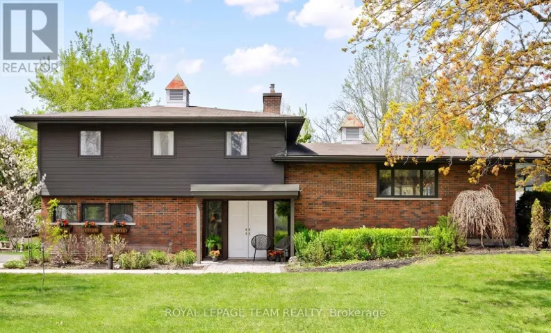 2 LOCKVIEW ROAD, Ottawa, Ontario K4M1B2