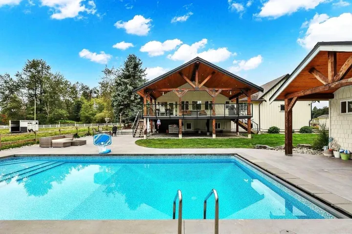 6650 258 STREET, Langley, British Columbia V4W1V3