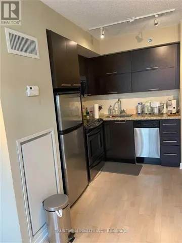 519 - 21 NELSON STREET, Toronto (Waterfront Communities), Ontario M5V1T8