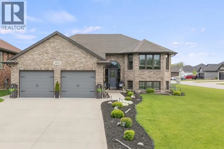 4011 Englehart DRIVE, Petrolia, Ontario N0N1R0