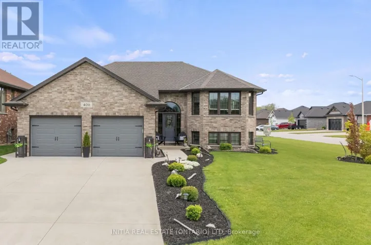 4011 ENGLEHART DRIVE, Petrolia, Ontario N0N1R0