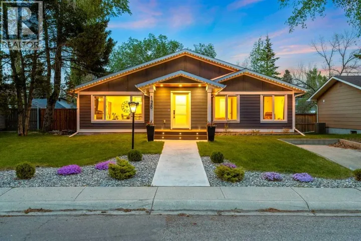128 Lake Moraine Place SE, Calgary, Alberta T2J2Y7