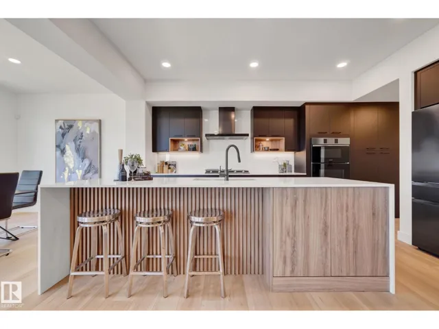 5455 KOOTOOK RD SW, Edmonton, Alberta T6W2Z5