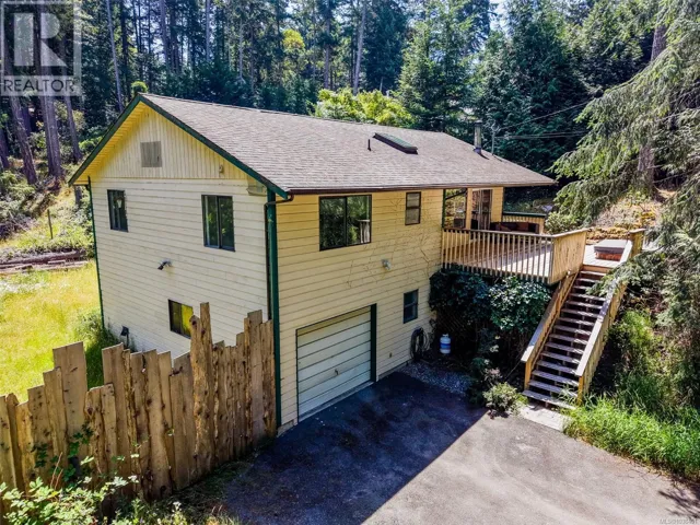 37150 Schooner Way, Pender Island, British Columbia V0N2M2