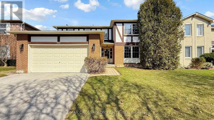 349 BANBURY ROAD, Toronto (St. Andrew-Windfields), Ontario M2L2V2
