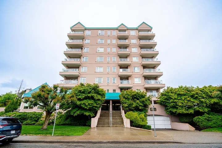 803 45745 PRINCESS AVENUE, Chilliwack Proper West, Chilliwack, British Columbia V2P2B5