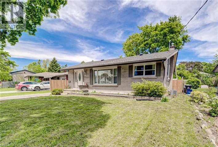 152 CLARK Avenue, Kitchener, Ontario N2C1Y5