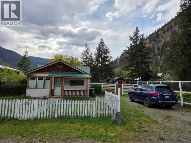 1064 Richter Avenue, Hedley, British Columbia V0X1K0