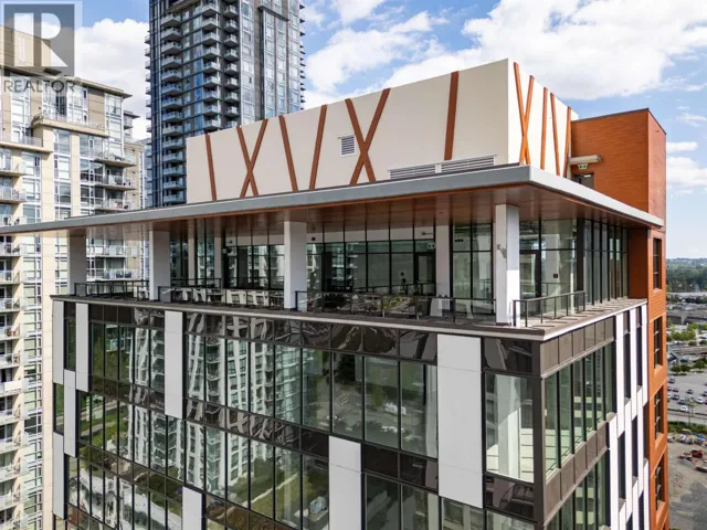 800 2992 GLEN DRIVE, Coquitlam, British Columbia V3B0B2