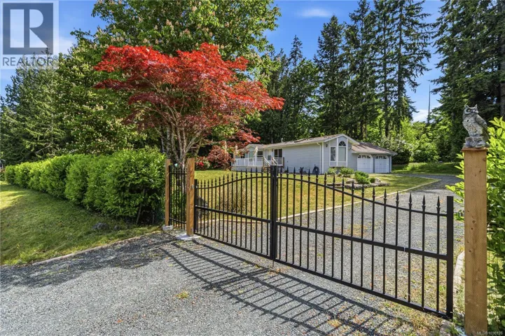 4600 Thompson Clarke Dr E, Bowser, British Columbia V0R1G0