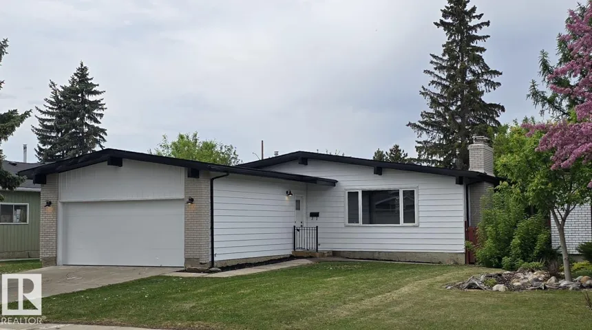 18526 86A AV NW, Edmonton, Alberta T6T1J6