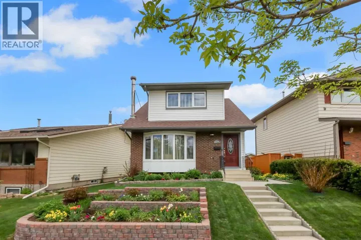 1296 Berkley Drive NW, Calgary, Alberta T3K1S9