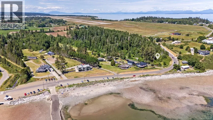 348 Lazo Rd, Comox, British Columbia V9M3T9