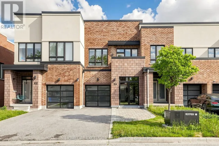 104 DARIOLE DRIVE, Richmond Hill (Oak Ridges Lake Wilcox), Ontario L4E0Y8