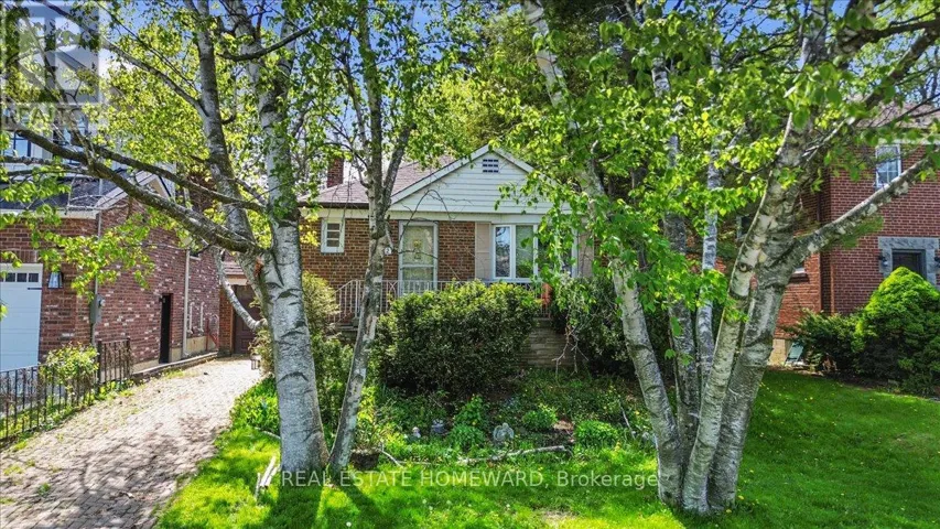 12 THIRTY SEVENTH STREET, Toronto (Long Branch), Ontario M8W3L6
