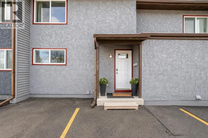 702, 9930 Bonaventure Drive SE, Calgary, Alberta T2J4L4